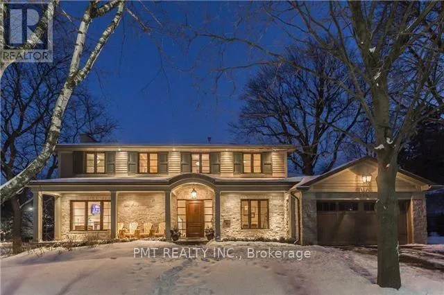 754 DACK BOULEVARD, Mississauga (Port Credit), Ontario L5H1E4