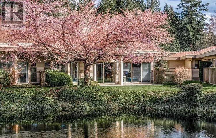 823 Lakes Blvd, Parksville, British Columbia V9P2P8
