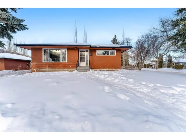12202 45 ST NW, Edmonton, Alberta T5W2V3