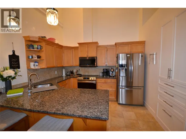 2120 Shannon Ridge Drive Unit# 304, West Kelowna, British Columbia V4T2Z3