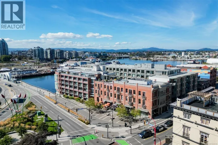 225 1610 Store St, Victoria, British Columbia V8W0E3