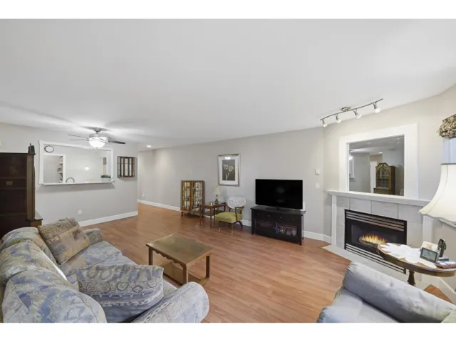 105 6385 121 STREET, Surrey, British Columbia V3X3K6