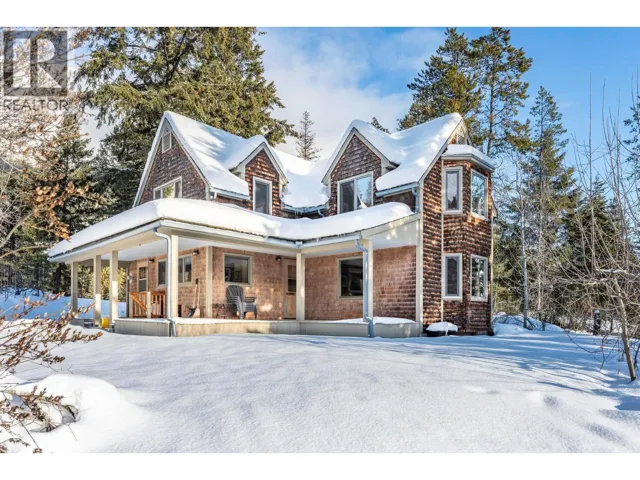 1615 Campbell Road, Golden, British Columbia V0A1H7