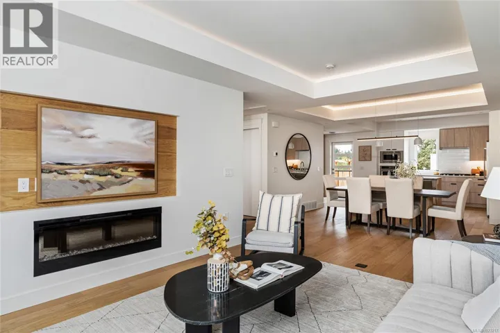 16 4253 Dieppe Rd, Saanich, British Columbia V8X2N2