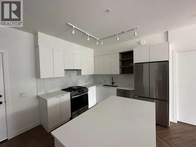 31X 3229 ST. JOHNS STREET, Port Moody, British Columbia V3H0M4