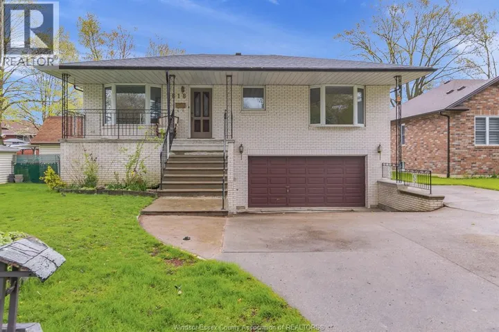 3818 WOODWARD, Windsor, Ontario N8W2Z3