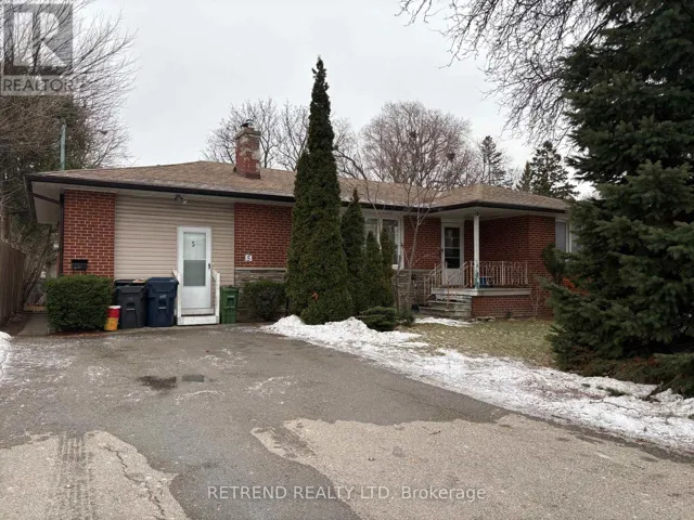 MAIN - 5 FLEETWELL COURT, Toronto (Willowdale West), Ontario M2R1L2