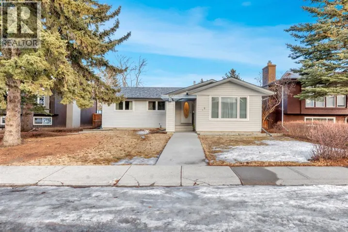 16 Thornwood Close NW, Calgary, Alberta T2K5K3