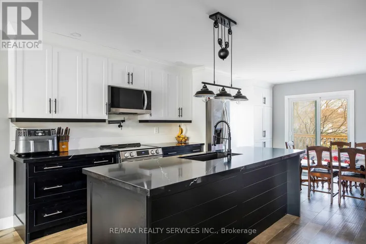 1 ACORN CRESCENT, Wasaga Beach, Ontario L9Z1B7