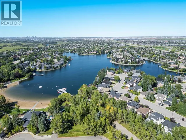 212 Mckerrell Way SE, Calgary, Alberta T2Z1N8