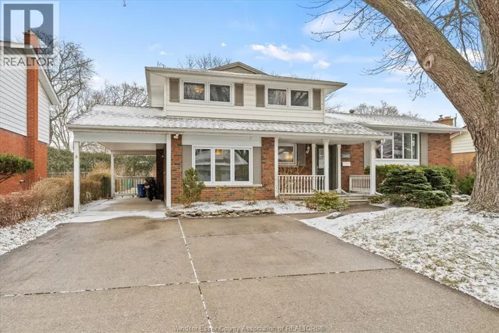 3640 AVONDALE, Windsor, Ontario N9E1X9