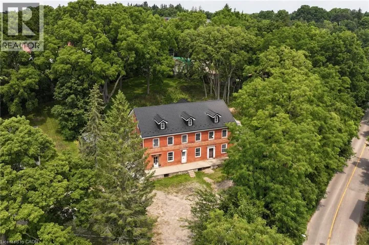 38 SHIRK Place, Kitchener, Ontario N2K1R4