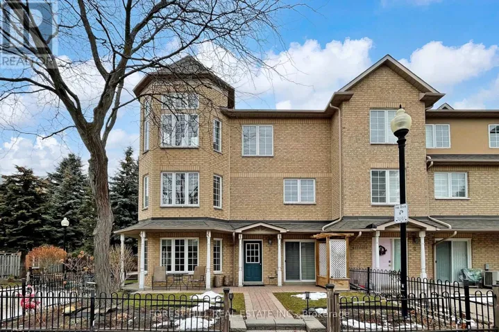 01 - 23 ST.MORITZ WAY, Markham (Unionville), Ontario L3R4G4