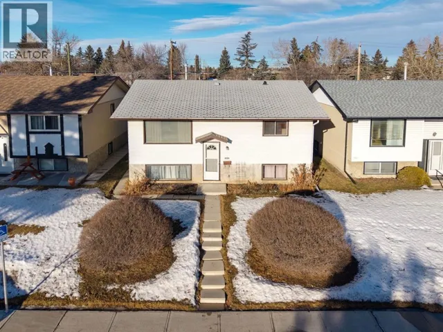 4104 13 Avenue NE, Calgary, Alberta T2A3J8