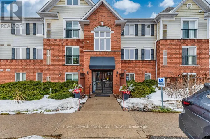 102 - 300 SPILLSBURY DRIVE, Peterborough (Otonabee Ward 1), Ontario K9K0B4