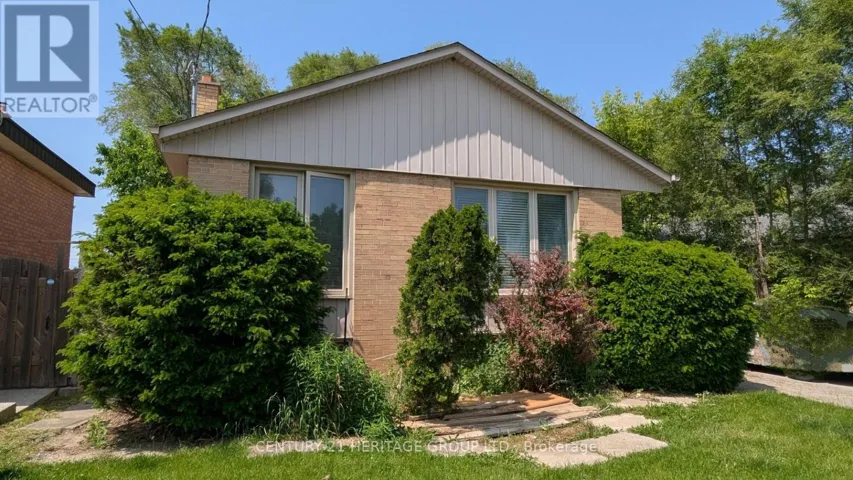 MAIN - 138 WATERLOO AVENUE, Toronto (Bathurst Manor), Ontario M3H3Y8