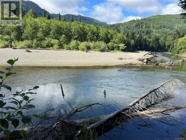 1845 Stowe Creek Rd, Sayward, British Columbia V0P1R0