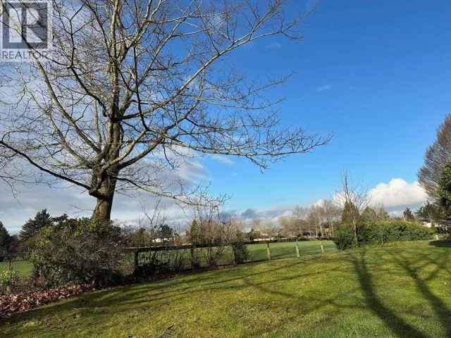 204 6655 LYNAS LANE, Richmond, British Columbia V7C3K8