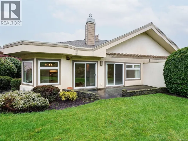 14 4318 Emily Carr Dr, Saanich, British Columbia V8X5E7