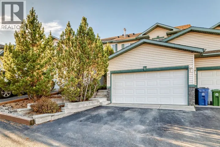 8, 122 Bow Ridge Crescent, Cochrane, Alberta T4C1V9