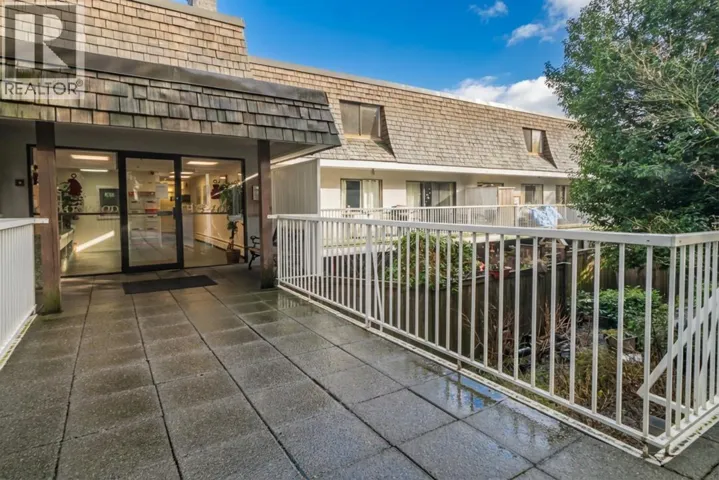 307 5340 HASTINGS STREET, Burnaby, British Columbia V5B1R1