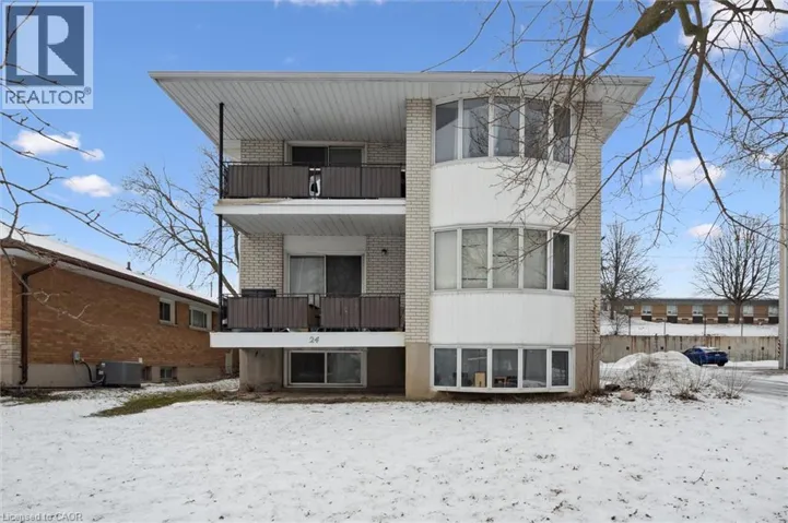 24 AUSTIN Drive, Waterloo, Ontario N2L3Y1