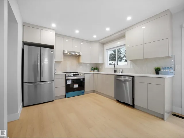 9409 173 ST NW, Edmonton, Alberta T5T3G4