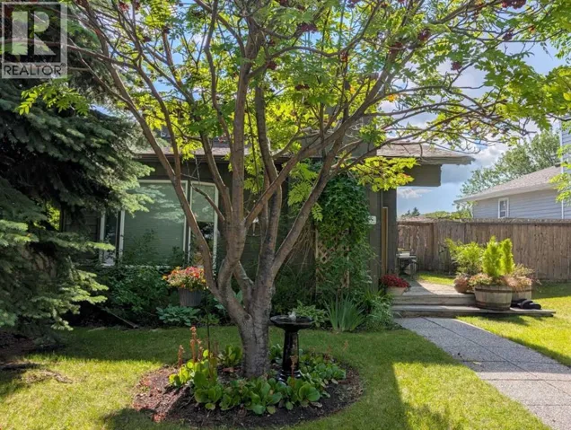 107 Woodford Crescent SW, Calgary, Alberta T2W4C6