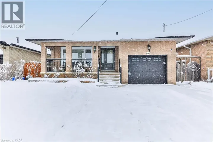 1267 LIMERIDGE Road E, Hamilton, Ontario L8W1Y1