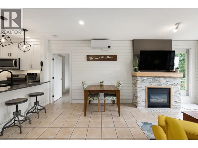 219 3629 DEERCREST DRIVE, North Vancouver, British Columbia V7G2S9