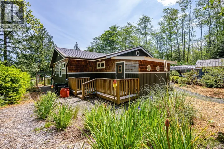1415 Baikie Rd, Denman Island, British Columbia V0R1T0