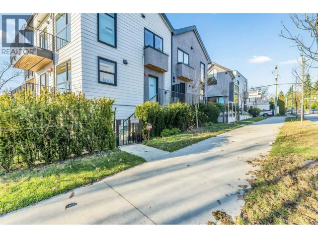 7357 OAK STREET, Vancouver, British Columbia V6P1V9