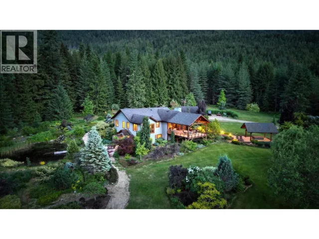6890 HARROP-PROCTER Road, Harrop, British Columbia V1R6R2