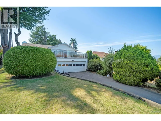 5681 SARDIS CRESCENT, Burnaby, British Columbia V5H3K4