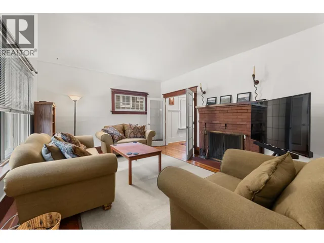 2980 W 8TH AVENUE, Vancouver, British Columbia V6K2C1