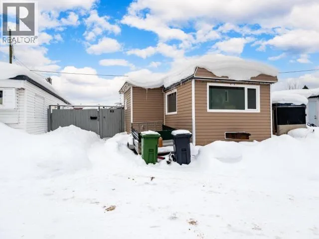 52-37 SYCAMORE STREET, Whitehorse, Yukon Y1A6E2