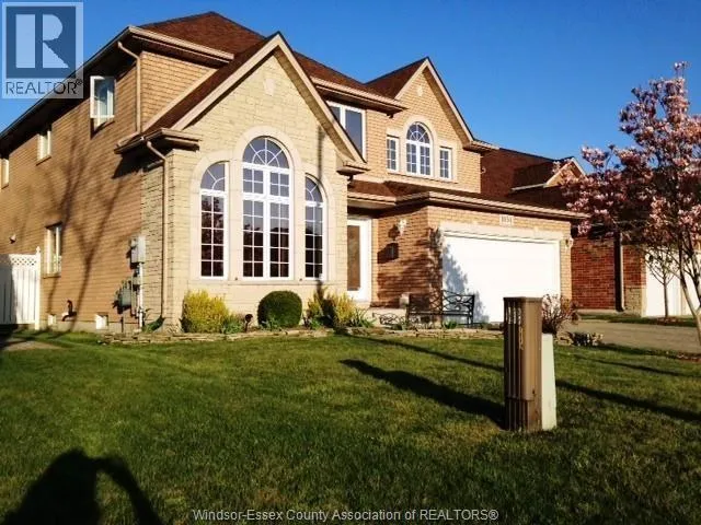 1054 CORA GREENWOOD, Windsor, Ontario N8P1K2