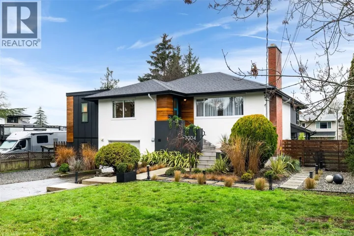 3204 Aldridge St, Saanich, British Columbia V8P4L6