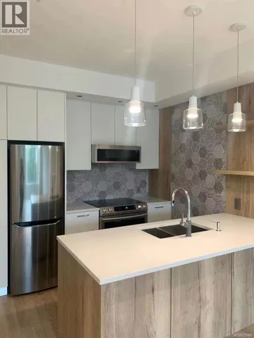 206 1588 North Dairy Rd, Saanich, British Columbia V8T3V4