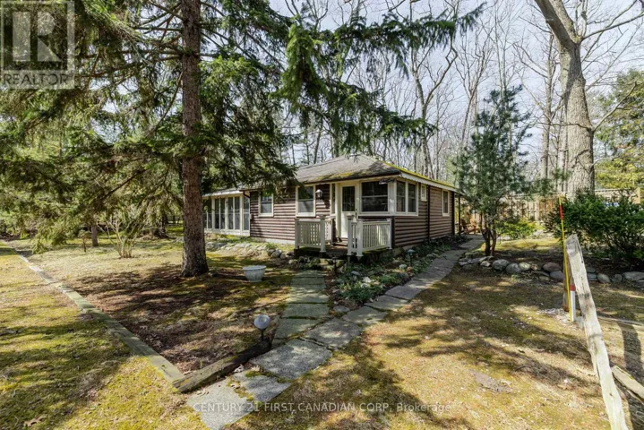 47 HEAMAN CRESCENT, Lambton Shores (Grand Bend), Ontario N0M1T0