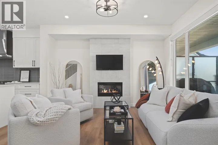 104 Crestridge Common SW, Calgary, Alberta T3B6J5