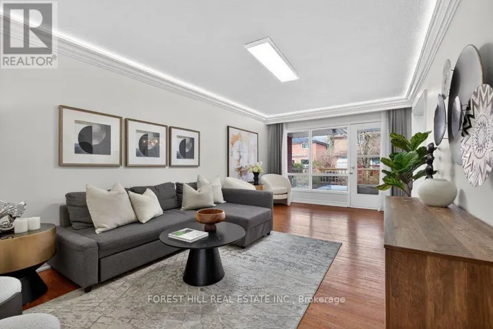 26 FONTAINBLEAU DRIVE, Toronto (Newtonbrook West), Ontario M2M1N9