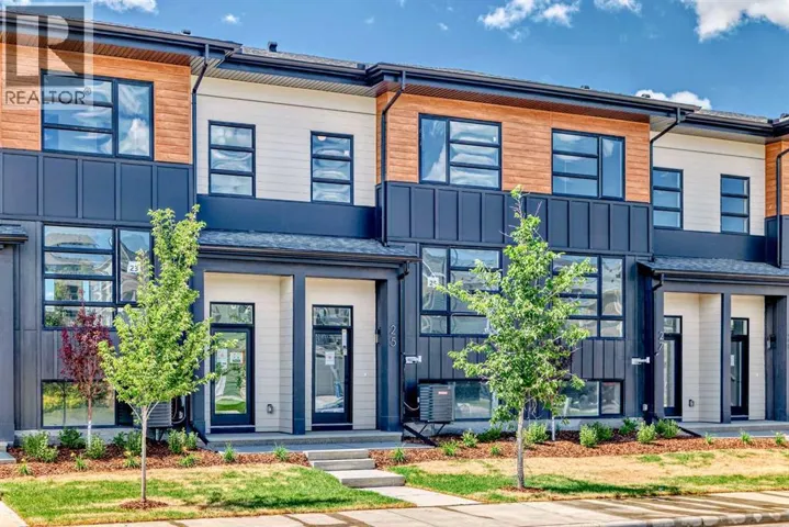23 Lucas Way NW, Calgary, Alberta T3P2C7