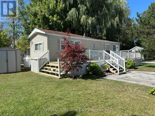 15 HURON CIRCLE, Wasaga Beach, Ontario L9Z1X7