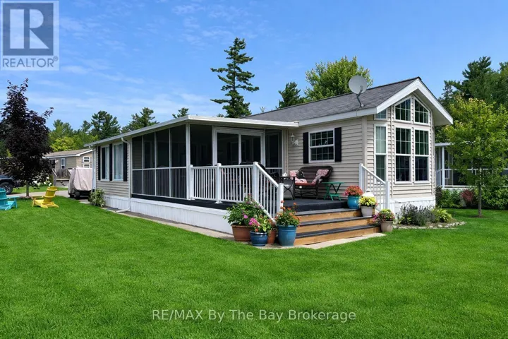 15 KENORA TRAIL, Wasaga Beach, Ontario L9Z1X7