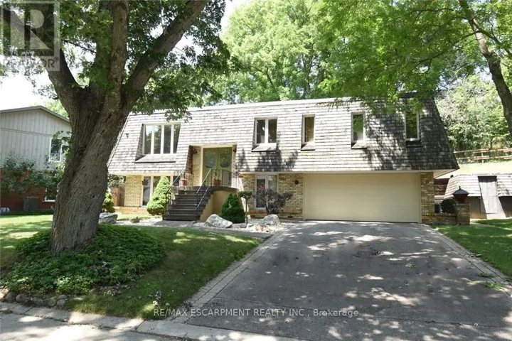 30 TERRACE DRIVE, Hamilton (Balfour), Ontario L9A2Y6