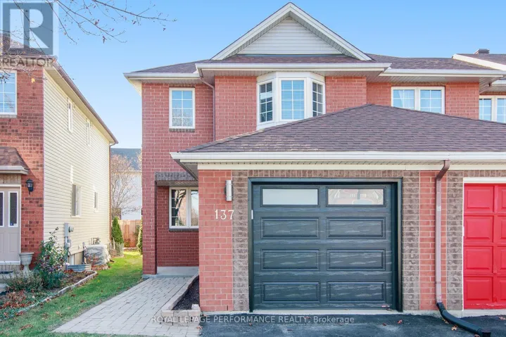137 CENTRAL PARK DRIVE, Ottawa, Ontario K2C4C1