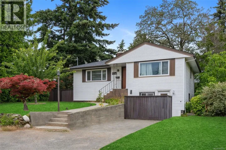 120 Kamloops Ave, Saanich, British Columbia V8Z1W3
