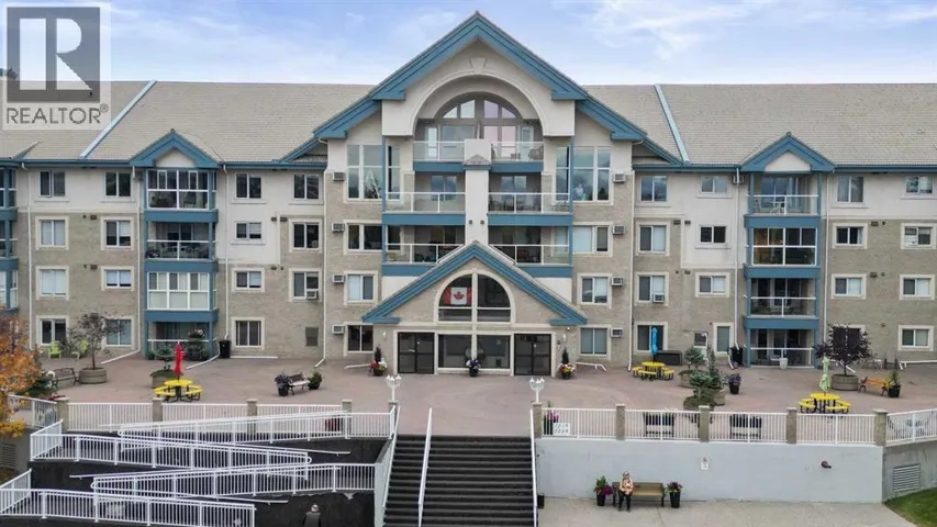 404, 7239 Sierra Morena Boulevard SW, Calgary, Alberta T3H3L7
