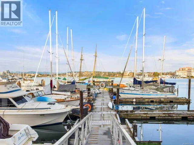 201 640 Montreal St, Victoria, British Columbia V8V1Z8